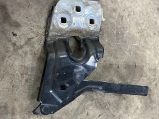 bontott VW TOUAREG Motorháztető Bal Zsanér