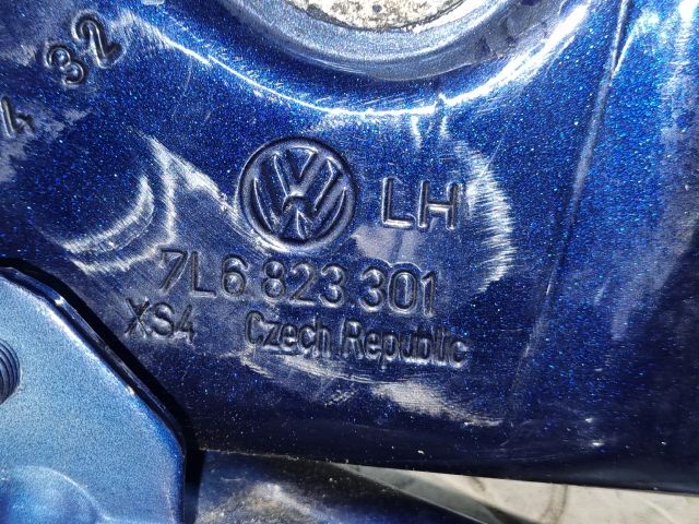 bontott VW TOUAREG Motorháztető Bal Zsanér