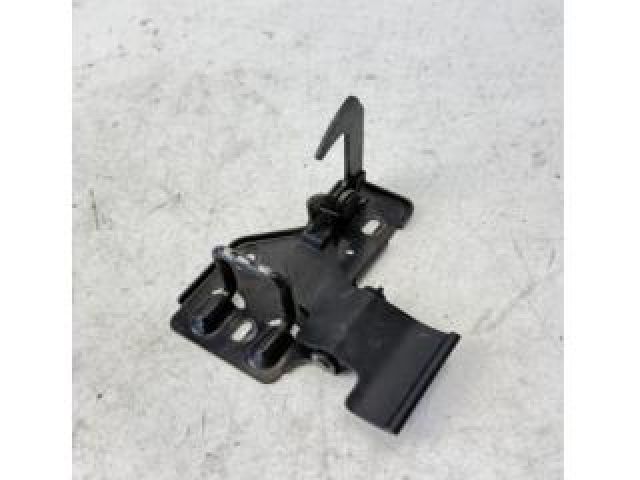 bontott VW TOUAREG Motorháztető Biztonsági Kampó