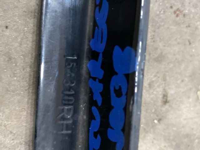 bontott VW TOUAREG Motorháztető Jobb Zsanér