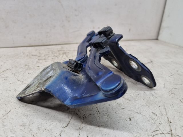 bontott VW TOUAREG Motorháztető Jobb Zsanér