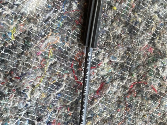 bontott VW TOUAREG Motorháztető Nyitó Bowden