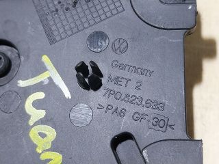 bontott VW TOUAREG Motorháztető Nyitó Kar / Gomb