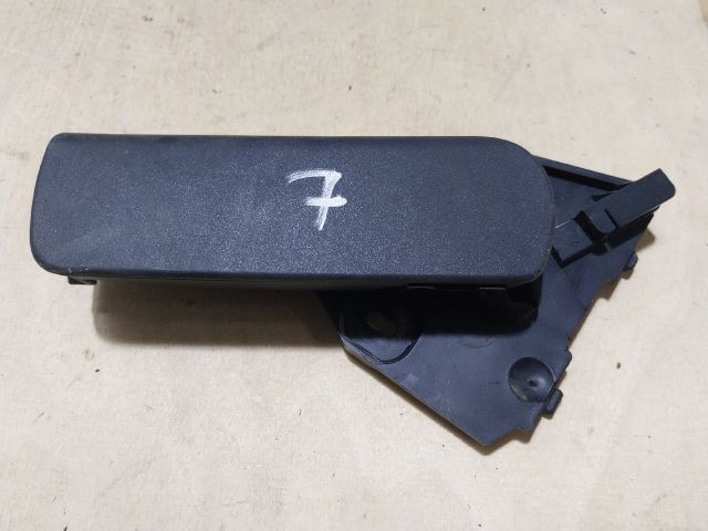 bontott VW TOUAREG Motorháztető Nyitó Kar / Gomb