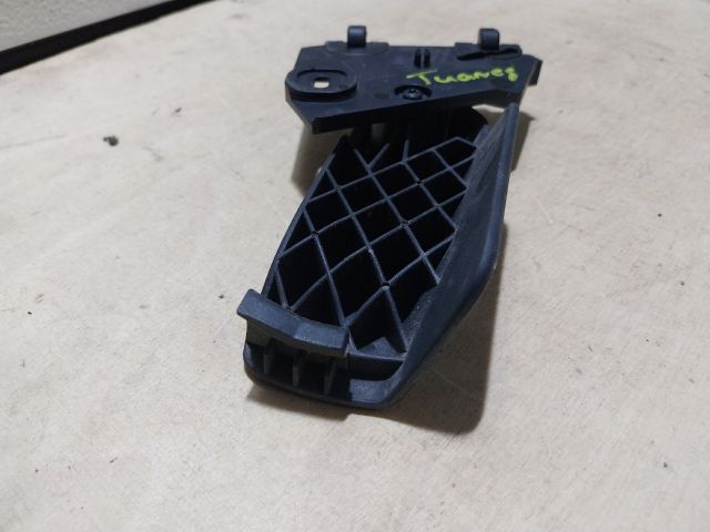 bontott VW TOUAREG Motorháztető Nyitó Kar / Gomb