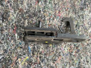 bontott VW TOUAREG Motorháztető Zárszerkezet