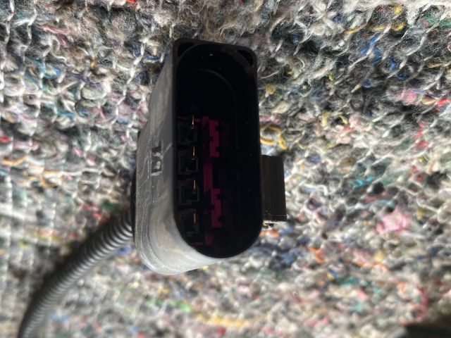 bontott VW TOUAREG Motorháztető Zárszerkezet