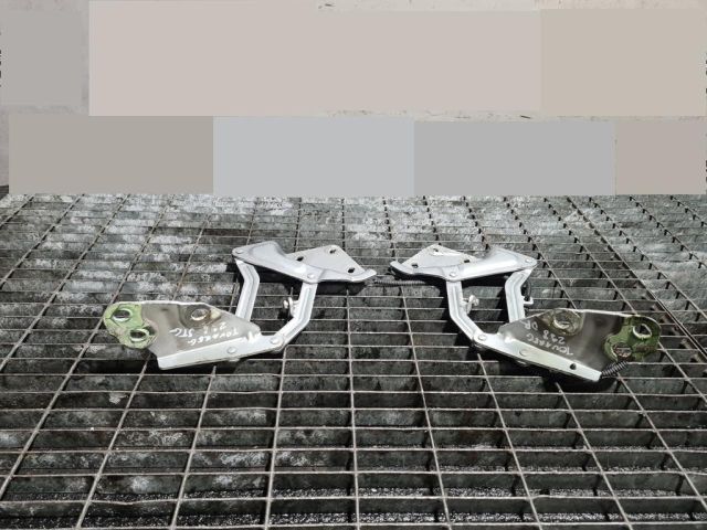 bontott VW TOUAREG Motorháztető Zsanér Pár