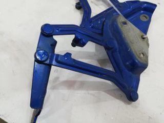 bontott VW TOUAREG Motorháztető Zsanér Pár