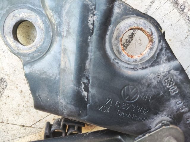 bontott VW TOUAREG Motorháztető Zsanér Pár