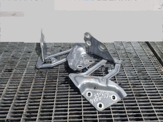 bontott VW TOUAREG Motorháztető Zsanér Pár