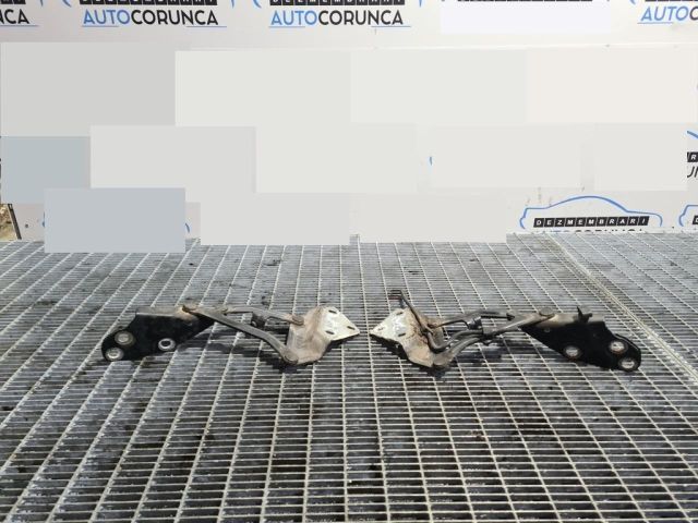 bontott VW TOUAREG Motorháztető Zsanér Pár