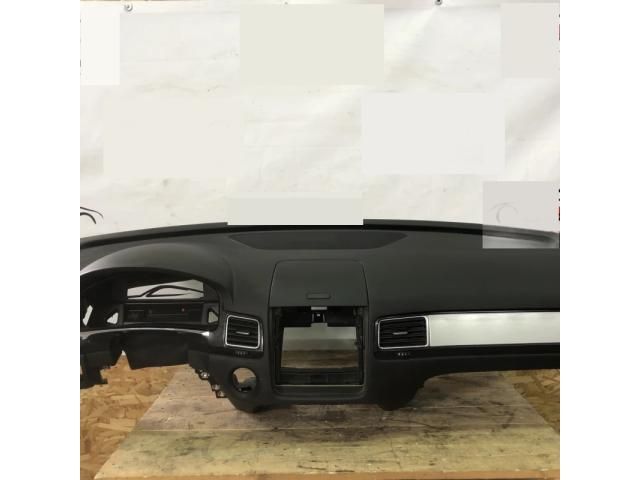 bontott VW TOUAREG Műszerfal Héj