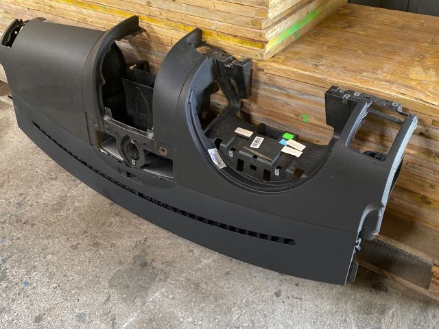 bontott VW TOUAREG Műszerfal Héj