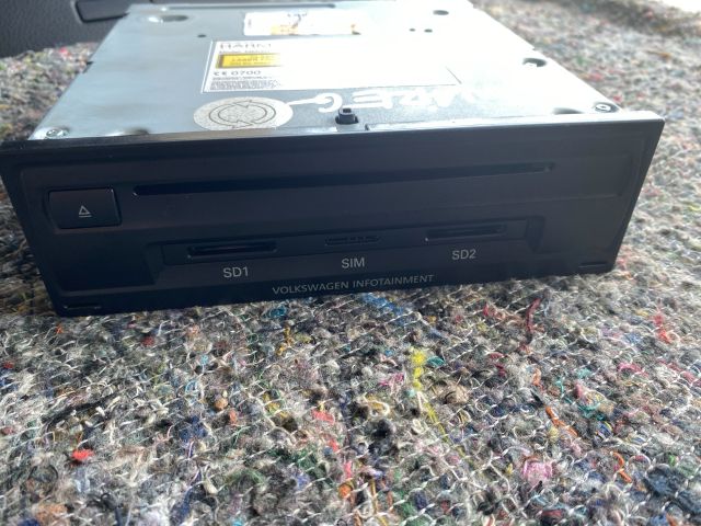 bontott VW TOUAREG Navigáció Elektronika