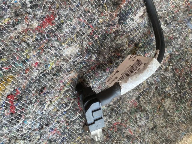 bontott VW TOUAREG Negatív Kábel