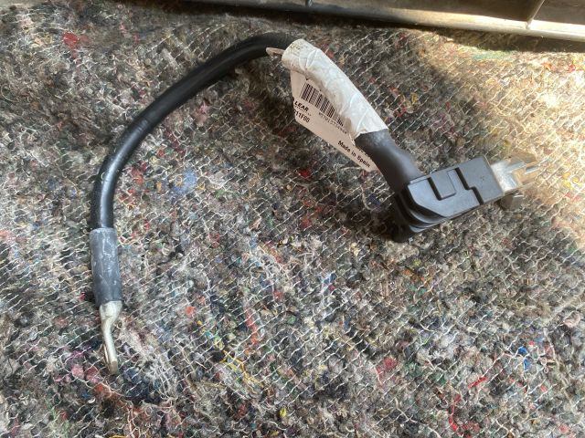 bontott VW TOUAREG Negatív Kábel