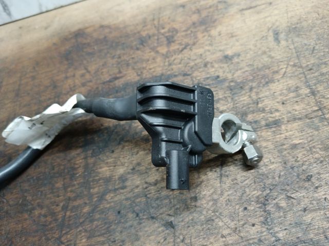 bontott VW TOUAREG Negatív Kábel