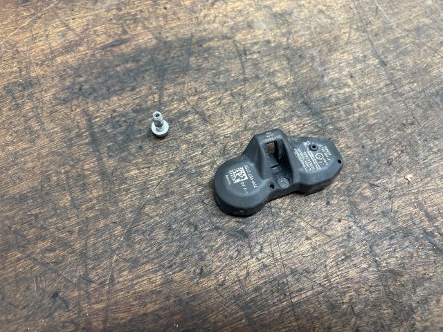 bontott VW TOUAREG Okos Kerékszelep