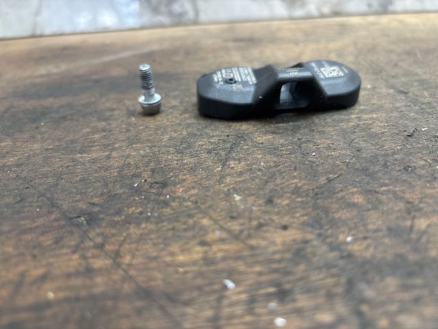 bontott VW TOUAREG Okos Kerékszelep