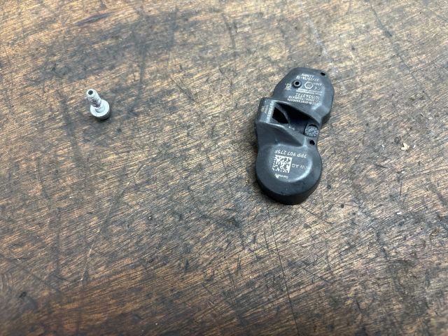 bontott VW TOUAREG Okos Kerékszelep