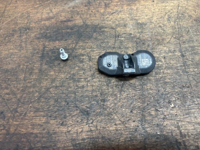 bontott VW TOUAREG Okos Kerékszelep