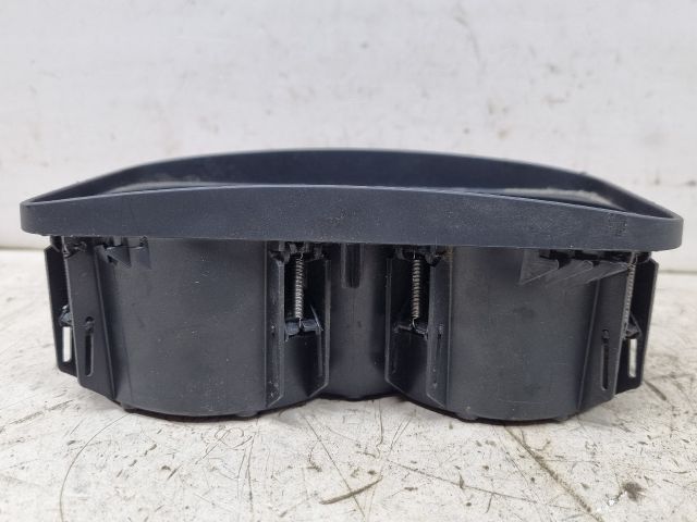 bontott VW TOUAREG Pohártartó