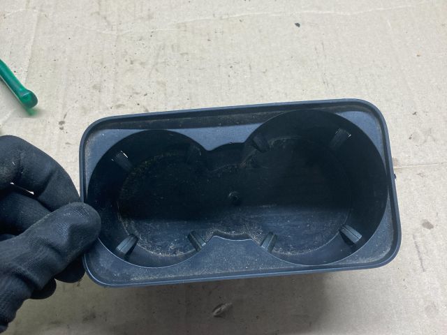 bontott VW TOUAREG Pohártartó