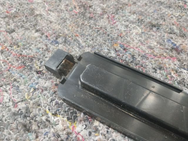 bontott VW TOUAREG Pollenszűrő Fedél