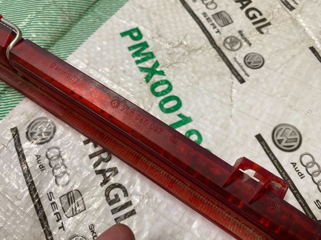 bontott VW TOUAREG Pótféklámpa