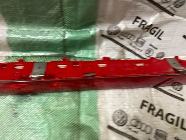 bontott VW TOUAREG Pótféklámpa