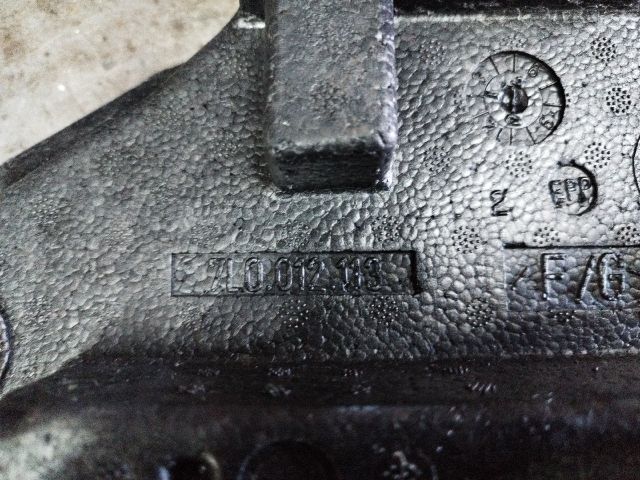 bontott VW TOUAREG Pótkerék Szerszámtartó