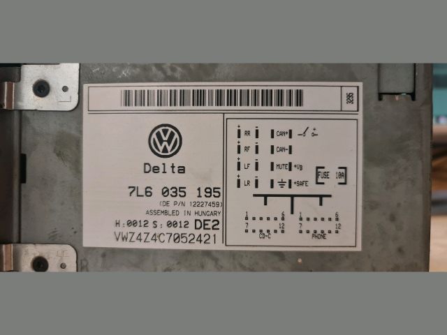 bontott VW TOUAREG Rádió / CD