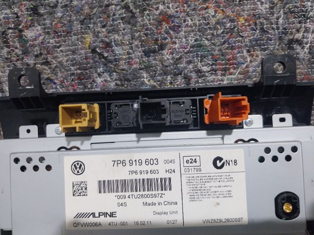 bontott VW TOUAREG Rádió / CD