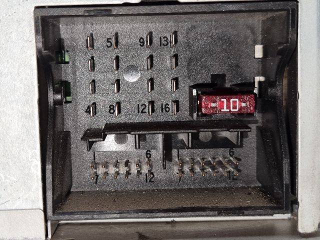 bontott VW TOUAREG Rádió / CD