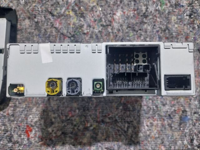 bontott VW TOUAREG Rádió / CD