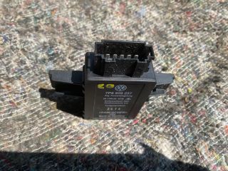 bontott VW TOUAREG Relé