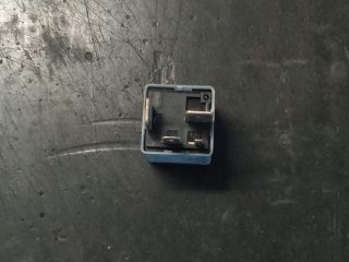 bontott VW TOUAREG Relé