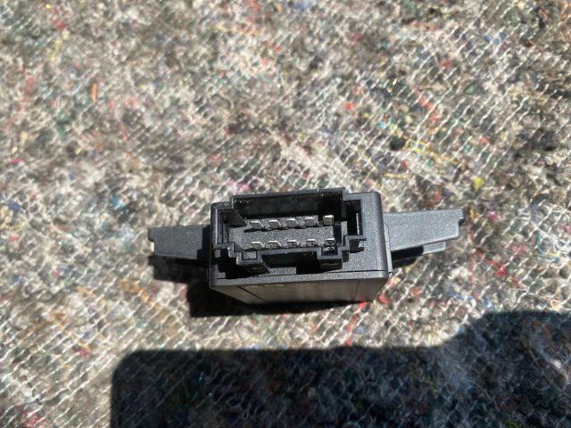 bontott VW TOUAREG Relé