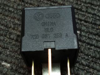 bontott VW TOUAREG Relé