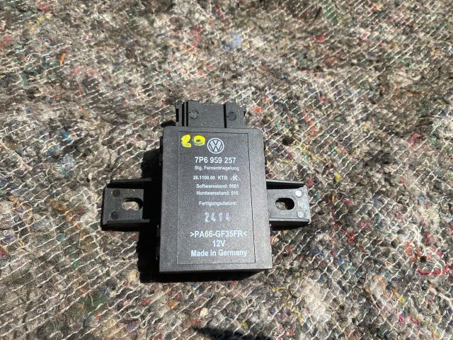 bontott VW TOUAREG Relé