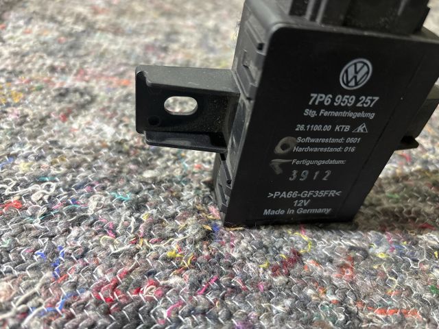 bontott VW TOUAREG Relé