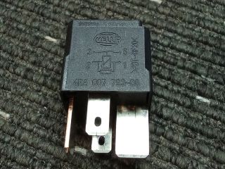 bontott VW TOUAREG Relé