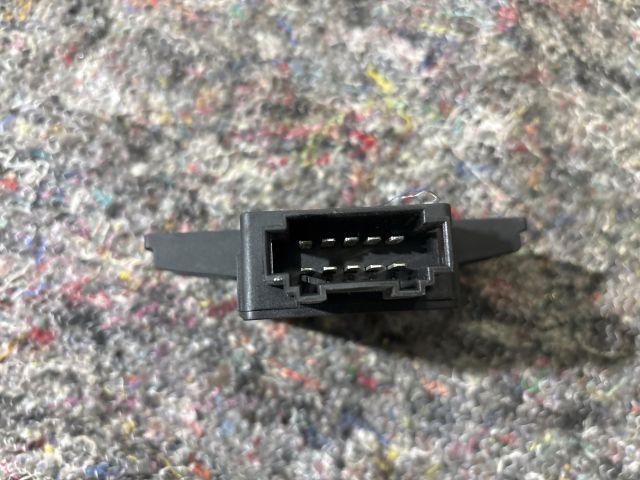 bontott VW TOUAREG Relé