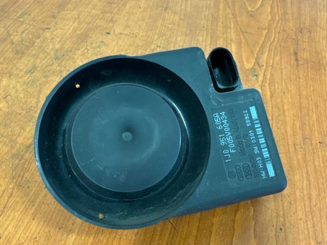 bontott VW TOUAREG Riasztó Hangszóró