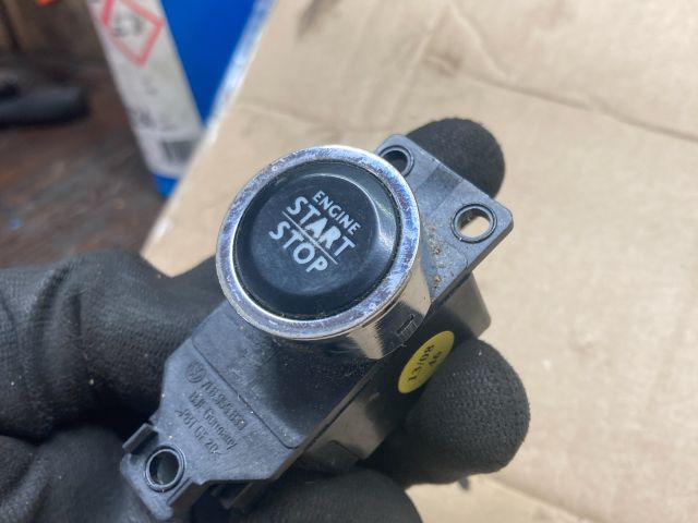 bontott VW TOUAREG Start / Stop Indító Gomb
