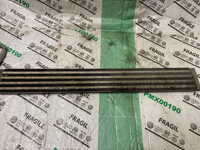 bontott VW TOUAREG Szervó Olajhűtő