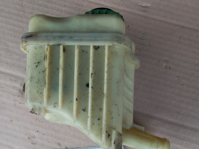 bontott VW TOUAREG Szervóolaj Tartály