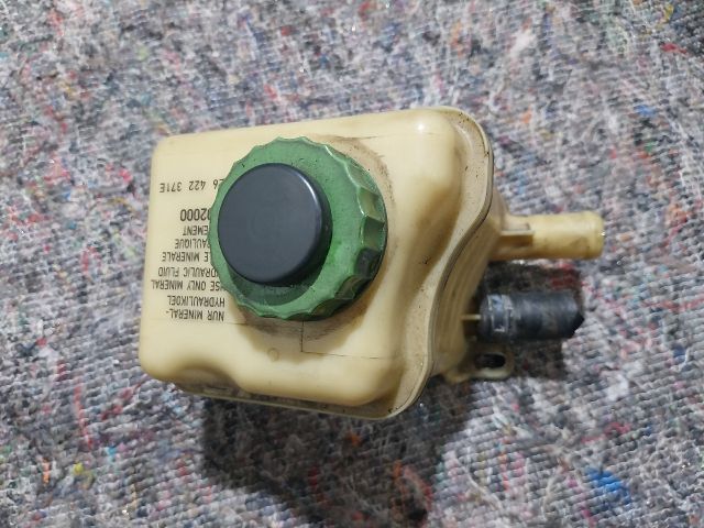 bontott VW TOUAREG Szervóolaj Tartály