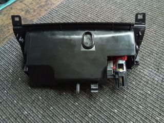 bontott VW TOUAREG Szivargyújtó Aljzat